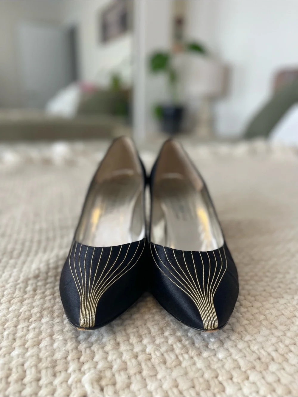 Vintage Bruno Magli Black & Gold Pointed Toe Pumps | Made in Italy | Size 10